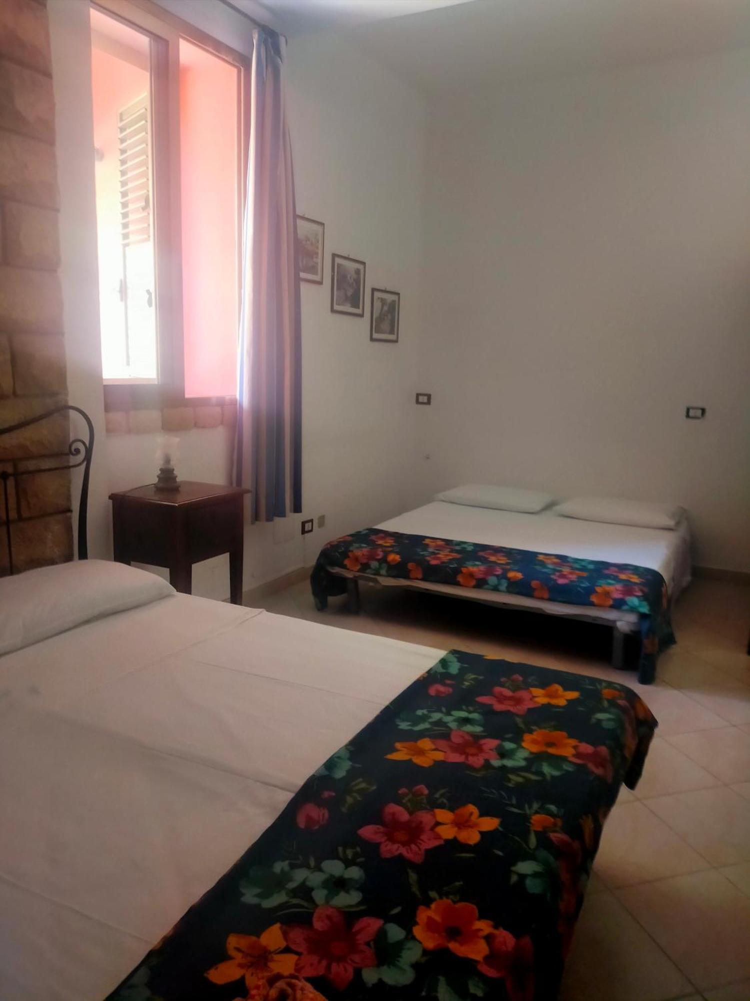 Bed and Breakfast La Rosa Del Deserto Scicli Exterior foto